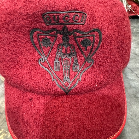 Gucci Red Wool Hat excellent condition - Picture 2 of 5